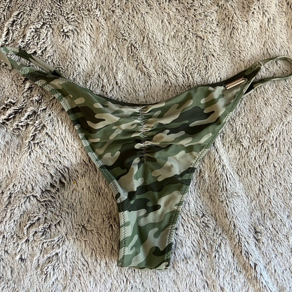 Ryderwear scrunch bum bikini bottom.